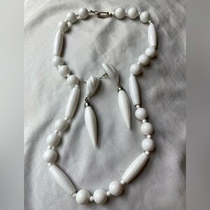 Vintage Hong Kong White Beaded Necklace &‎ Dangle Earrings